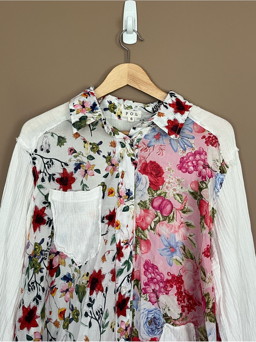{POL} Oversized Patchwork Button-Down Shirt with Floral Contrast - Womens Small - Picture 2 of 9
